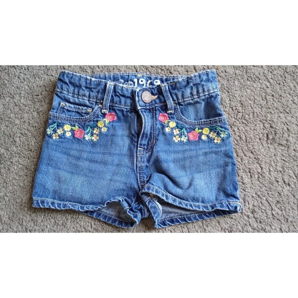 Baby Gap 1969 Toddler Girl Shorts Size 2 Years Embroidered Flowers